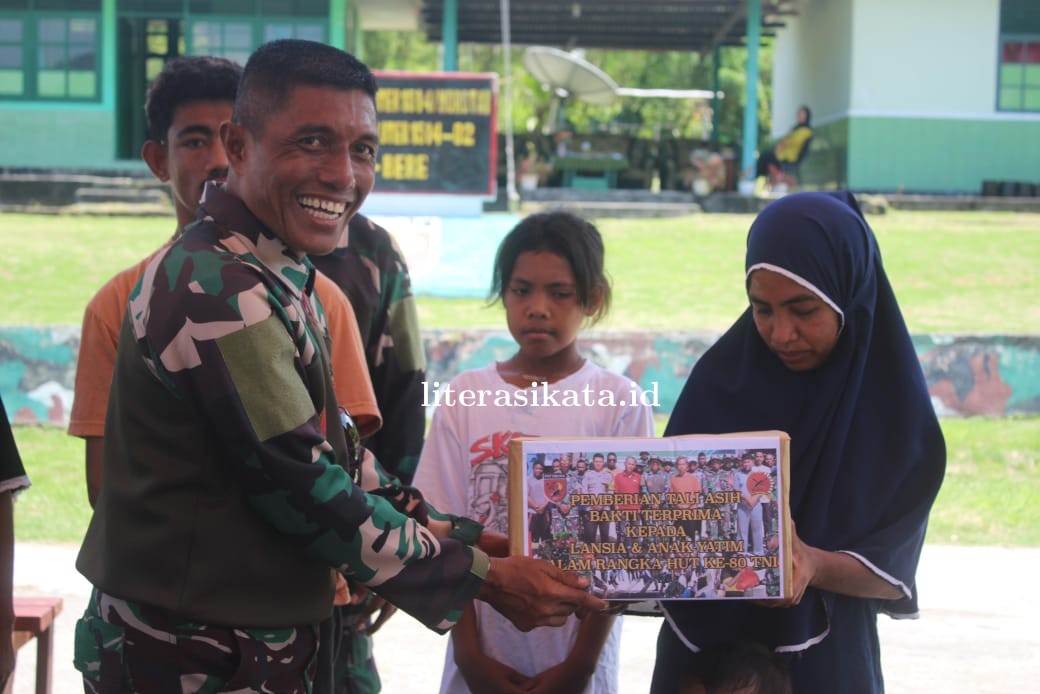 Menyambut HUT RI ke 80  Kodim 1514/Morotai laksanakan bersih-bersih Pantai Pulau Tabailenge, 