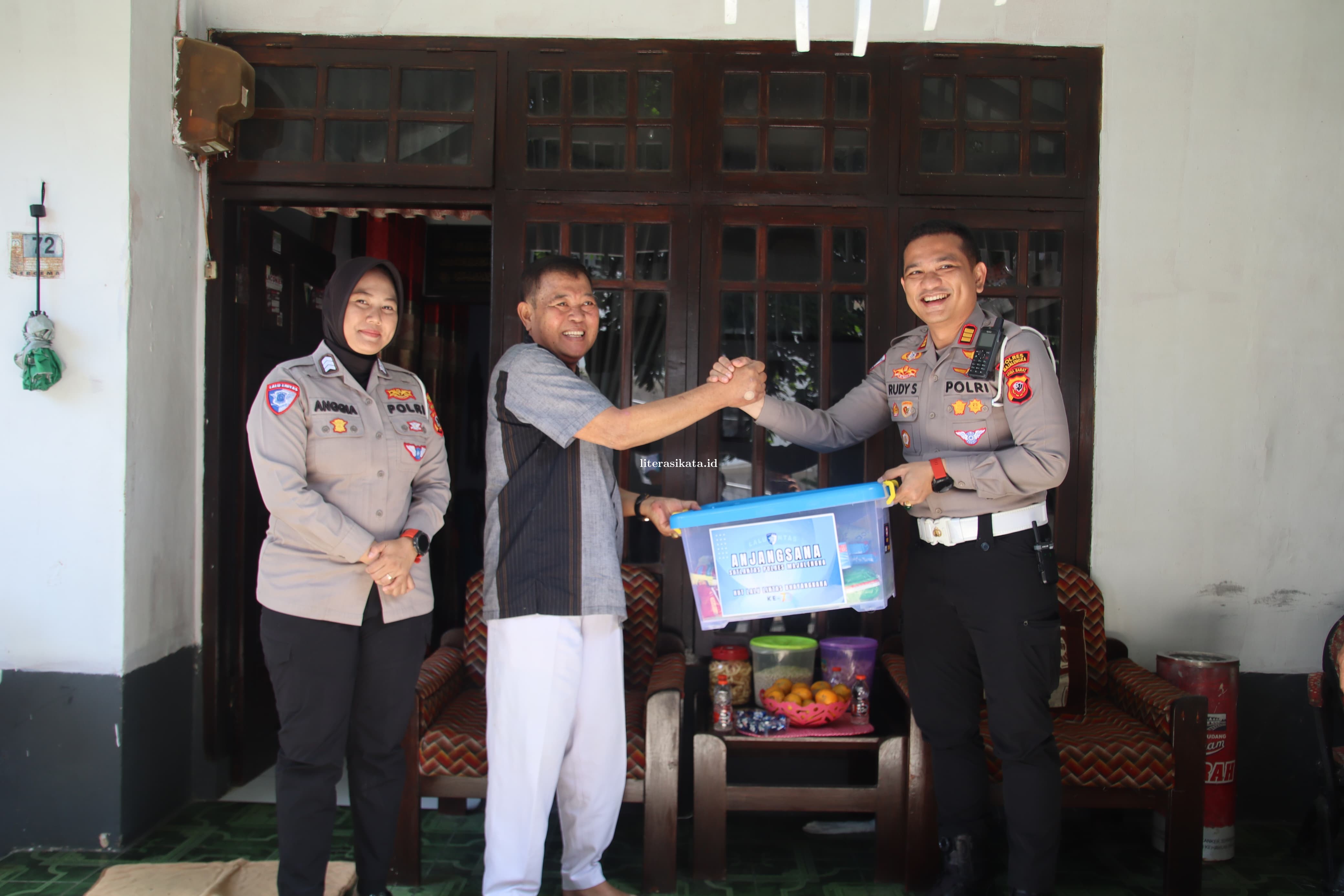 HUT ke 70 Lalulintas, Polres Majalengka Berikan Bansos Kepada Purnawirawan 
