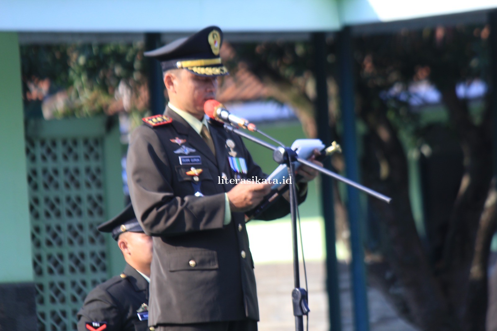HUT ke-80 TNI, Dandim 0617/Majalengka Letkol Inf Fahmi Guruh Rahayu Pimpin Upacara di Kodim